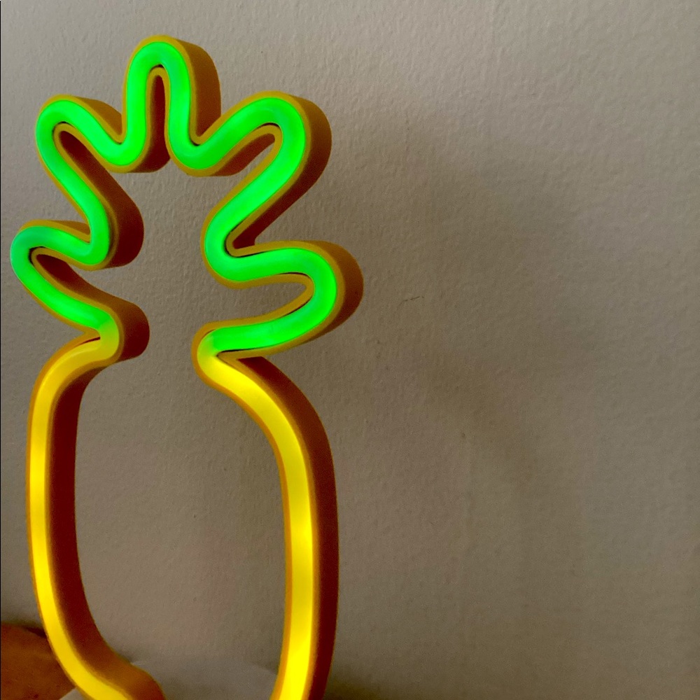 Led yellow and green pineapple light